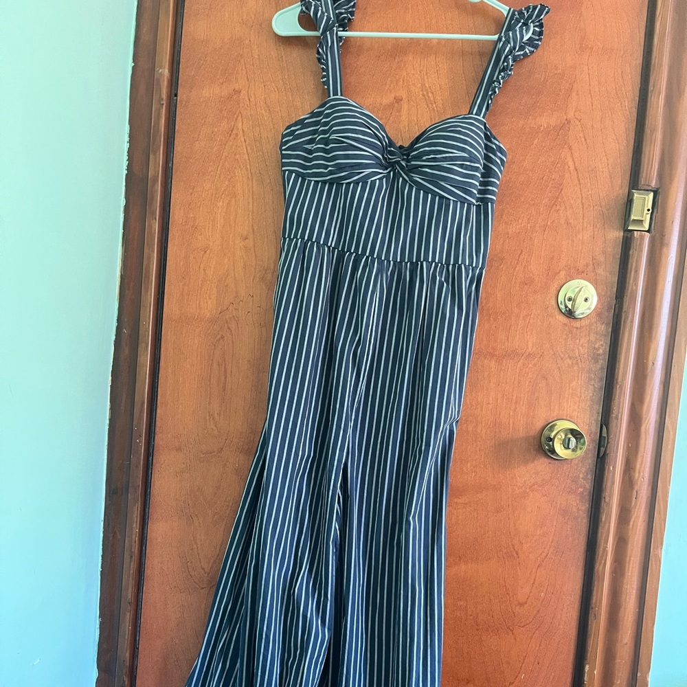 Chic Chelsea 28 striped pantsuit size 10. This is a beauty!!